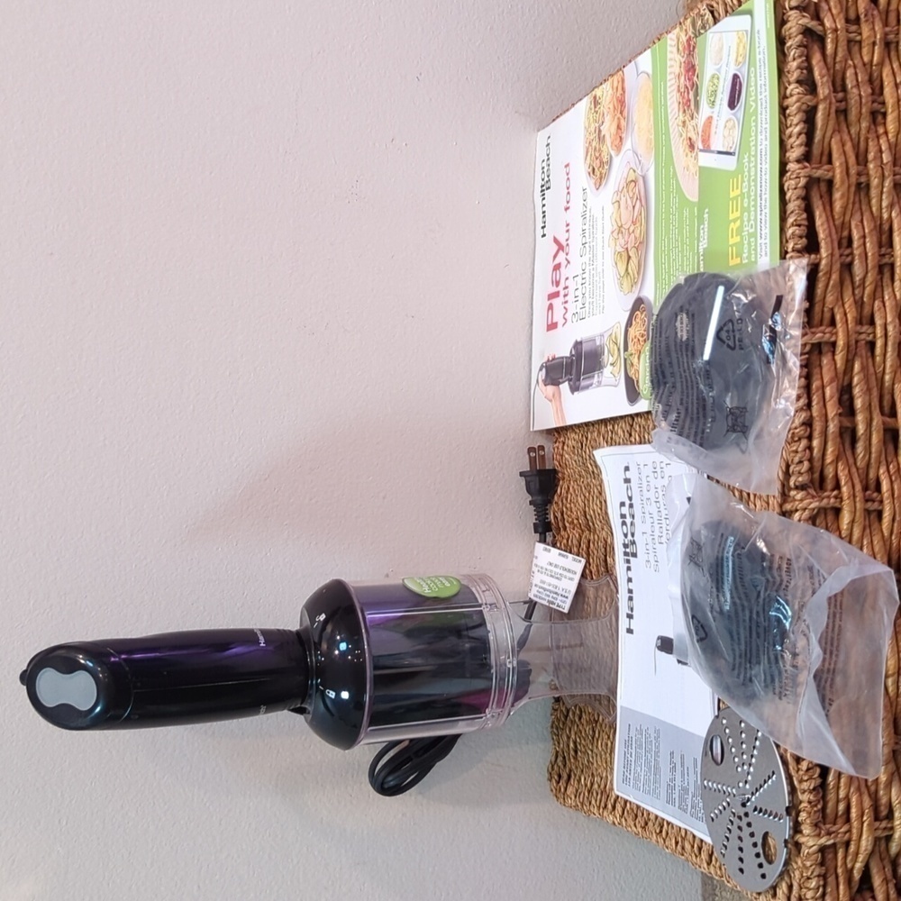 Hamilton Beach 3-in-1 Spiralizer - Never Used
